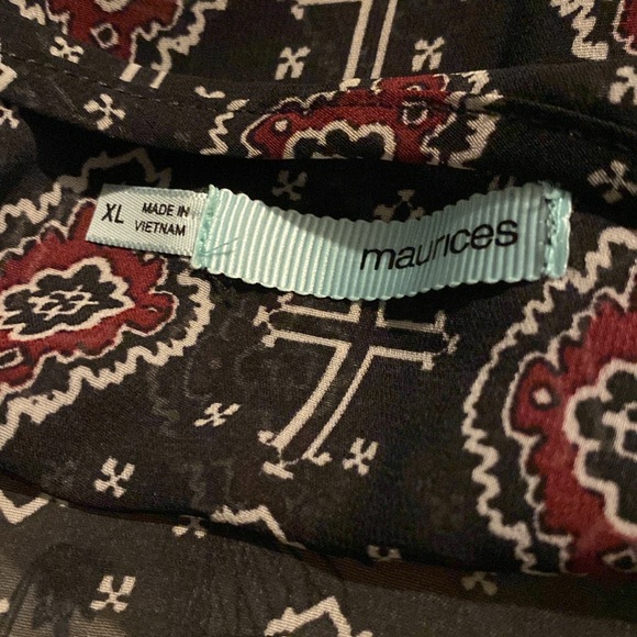 Women's Black and Red Patterned Top - Picture 2 of 3